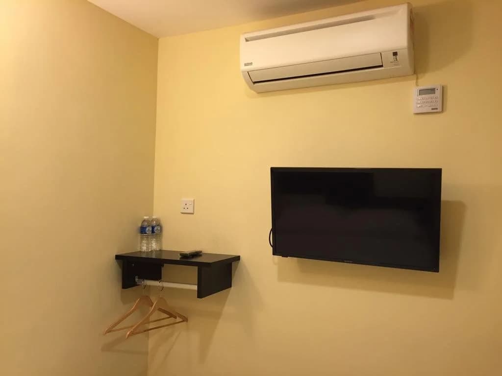 Sri Maluri Hotel - photo 10