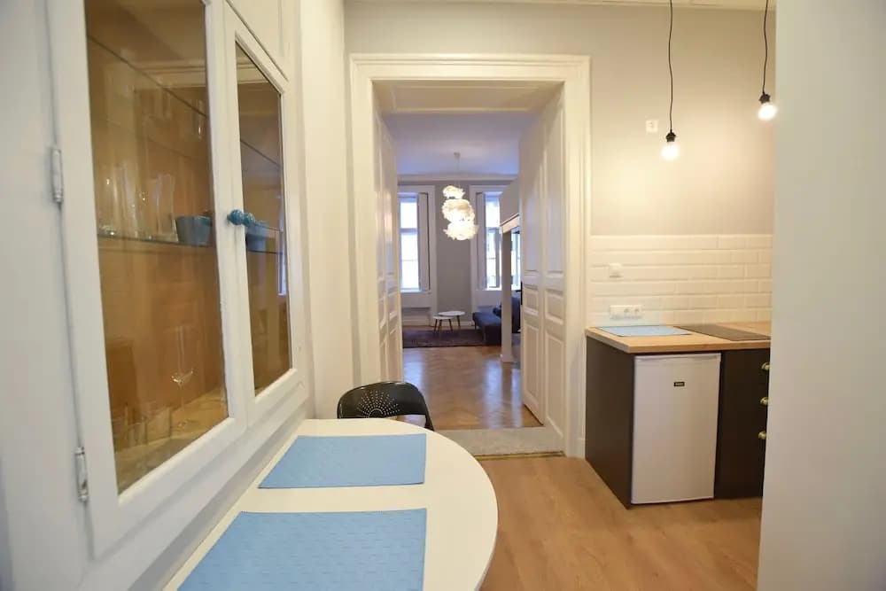 Hi5 Apartments - Ruin Bar District - photo 15