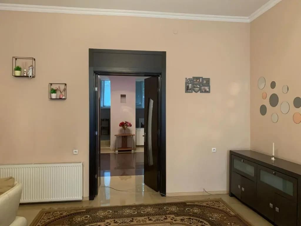 House - main photo