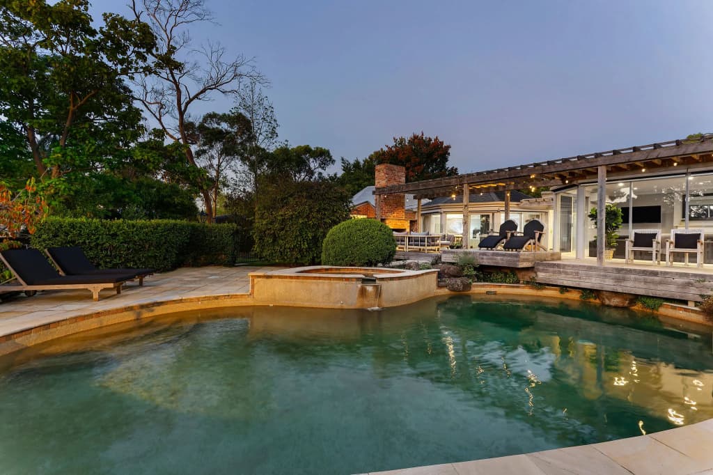 Tranquil Estate With Pool Heated Spa Gardens - photo 14