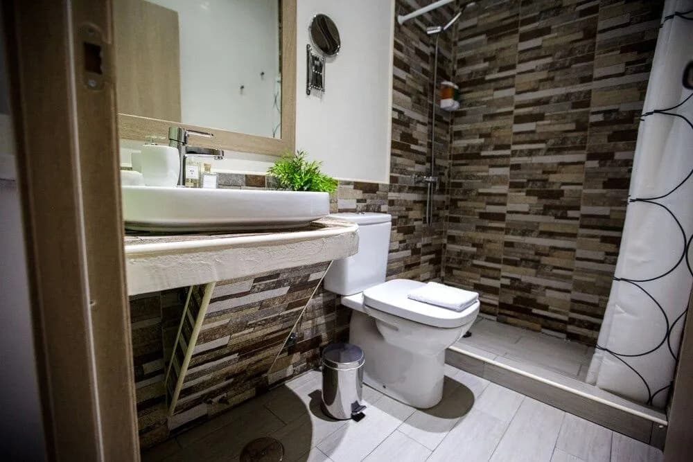 Hostal Adis - photo 9