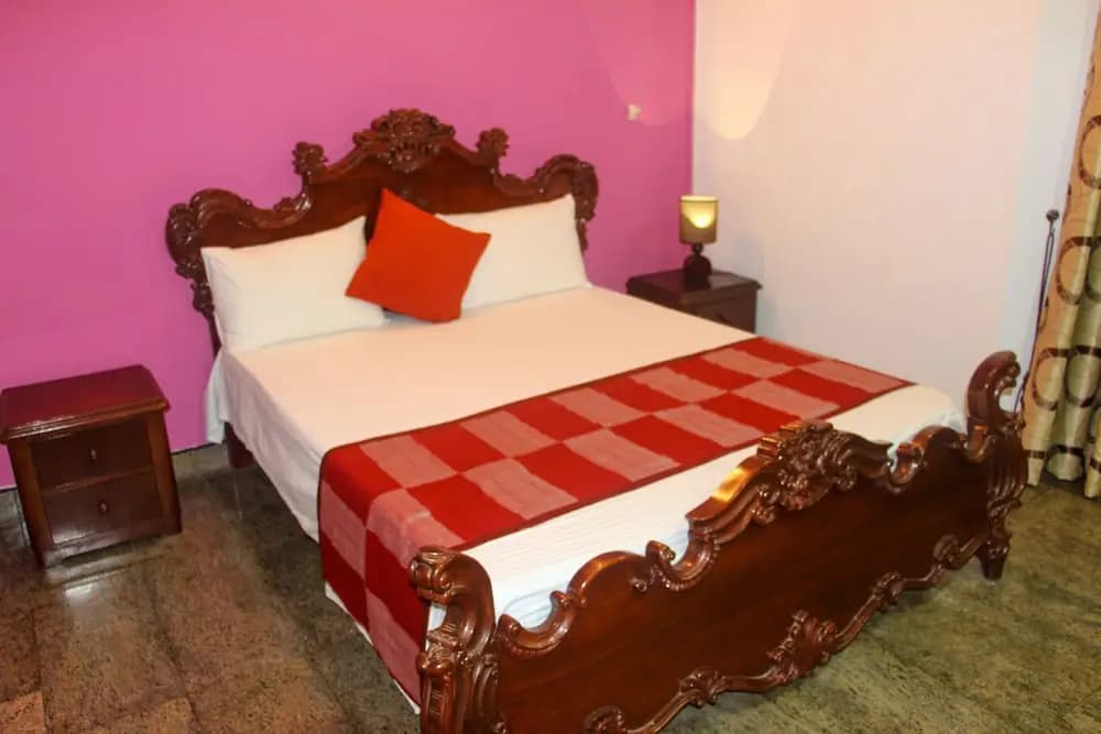 Royal Marine Inn - photo 3