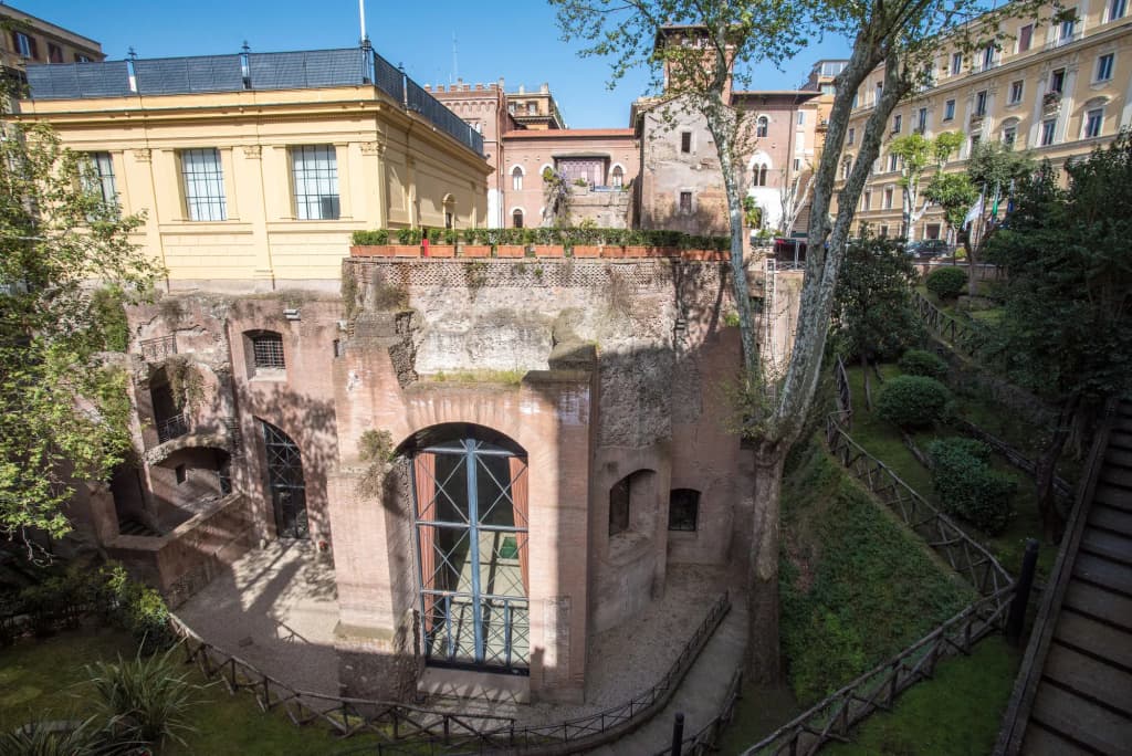 Roma 2B - main photo