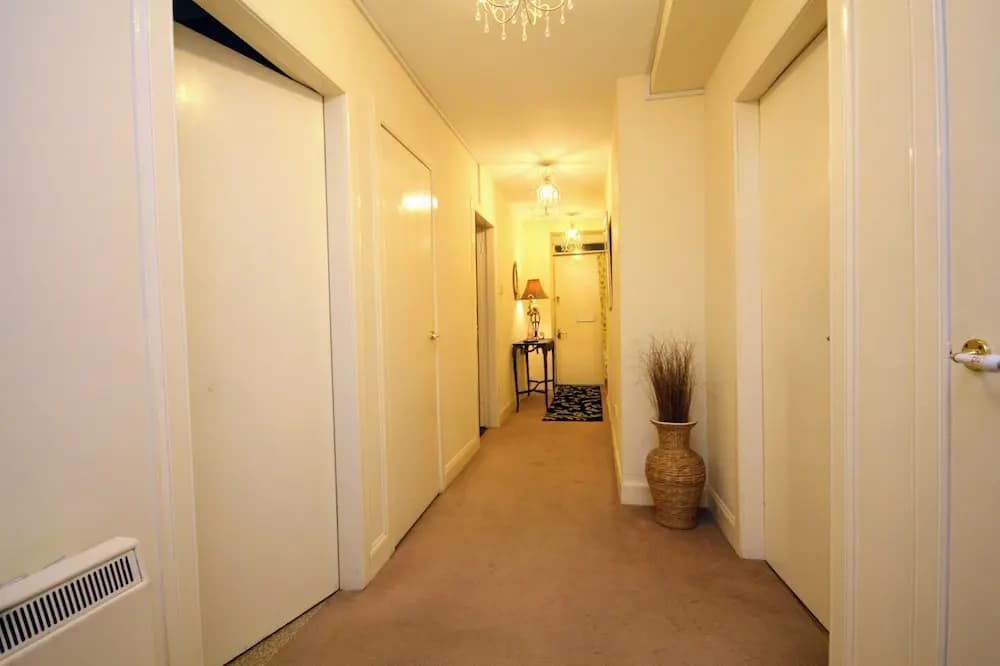 Silver Lining - St Patrick Sq Apartment - photo 9