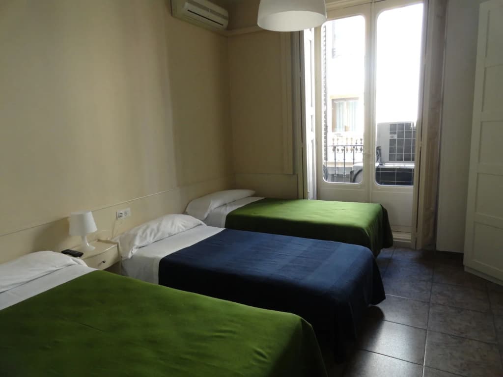 Hostal Alistana - photo 4