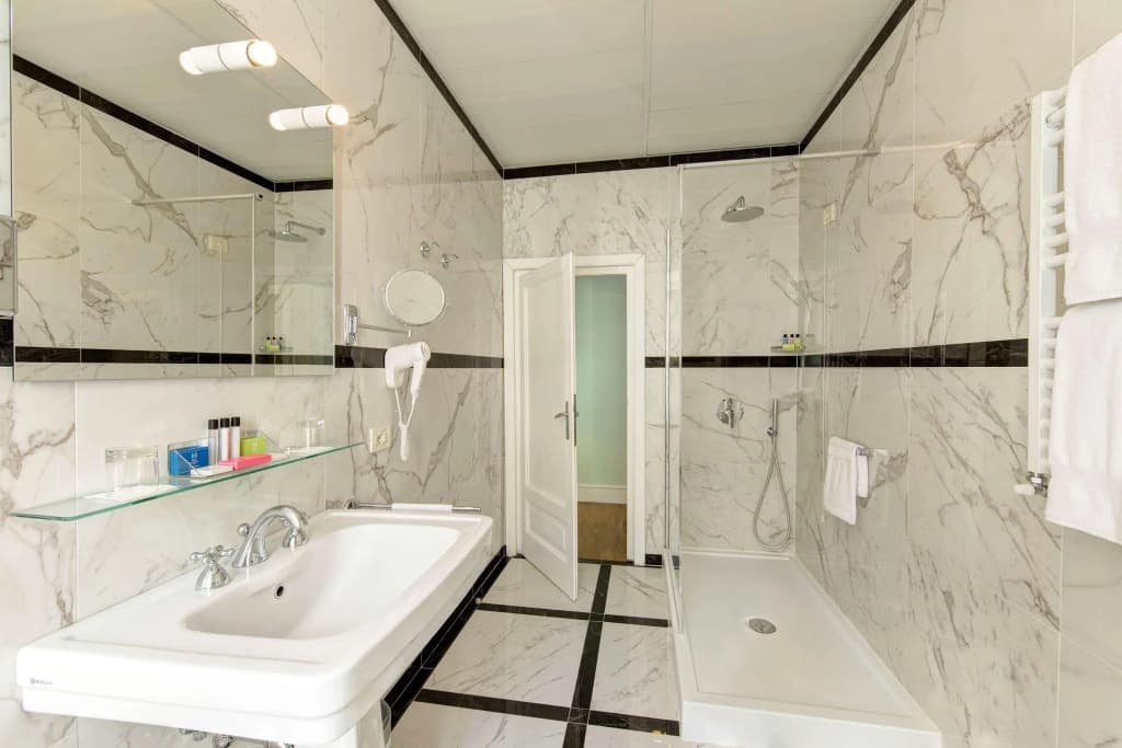 Hotel Quirinale - photo 8