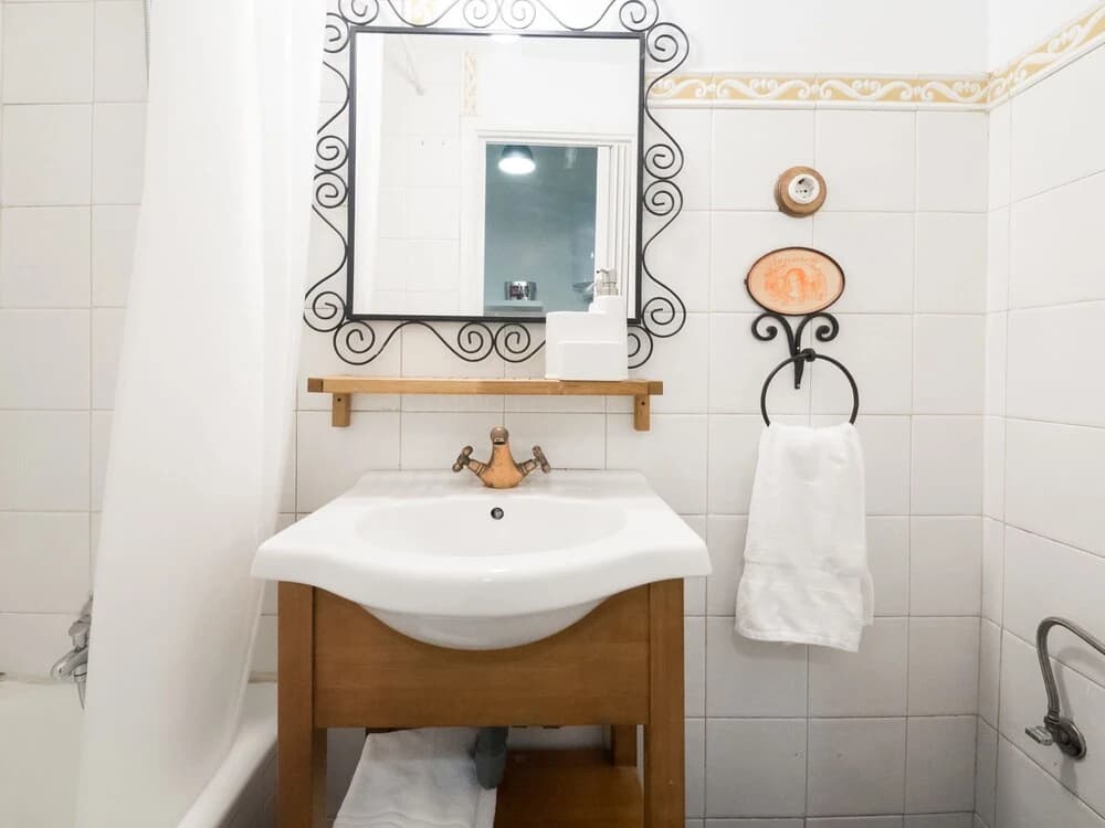 Room to Rent Augusto Figueroa - photo 12