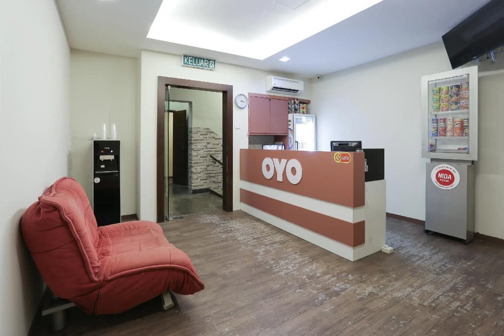 Oyo 90155 Bmw 1 Hotel - photo 9