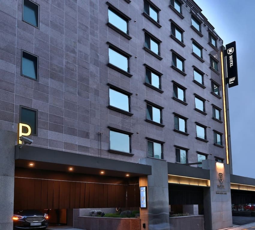 E-HOTEL - main photo