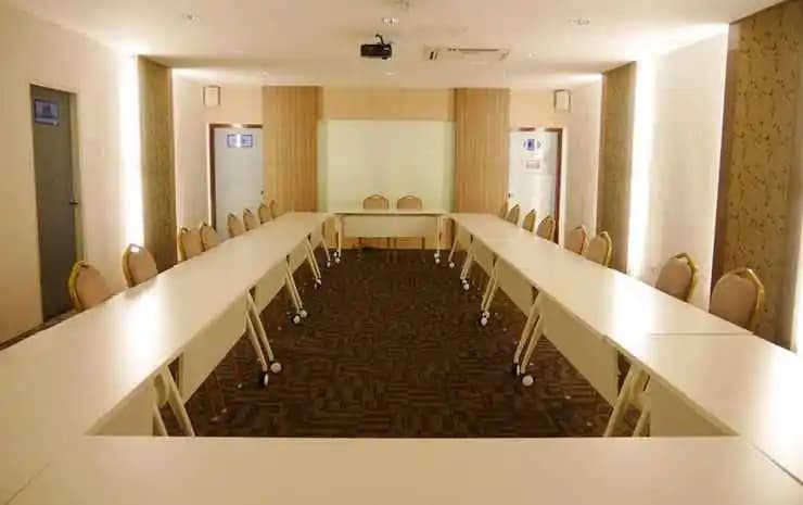 Samudra Court Hotel - photo 13