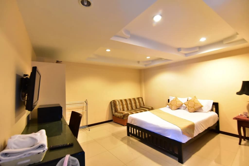 Joy House - photo 3