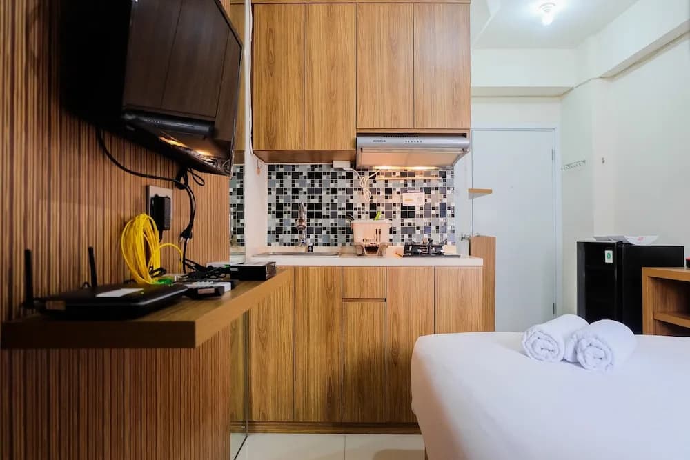 Studio near Shopping Mall at Green Pramuka City Apartment - photo 4