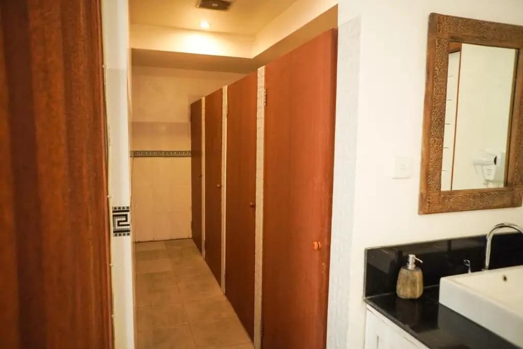 Wanderlust Hostel - photo 7
