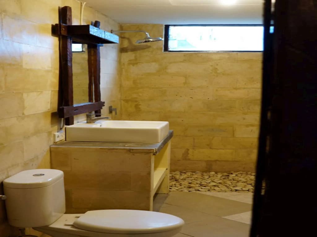 Oka's Homestay - photo 6