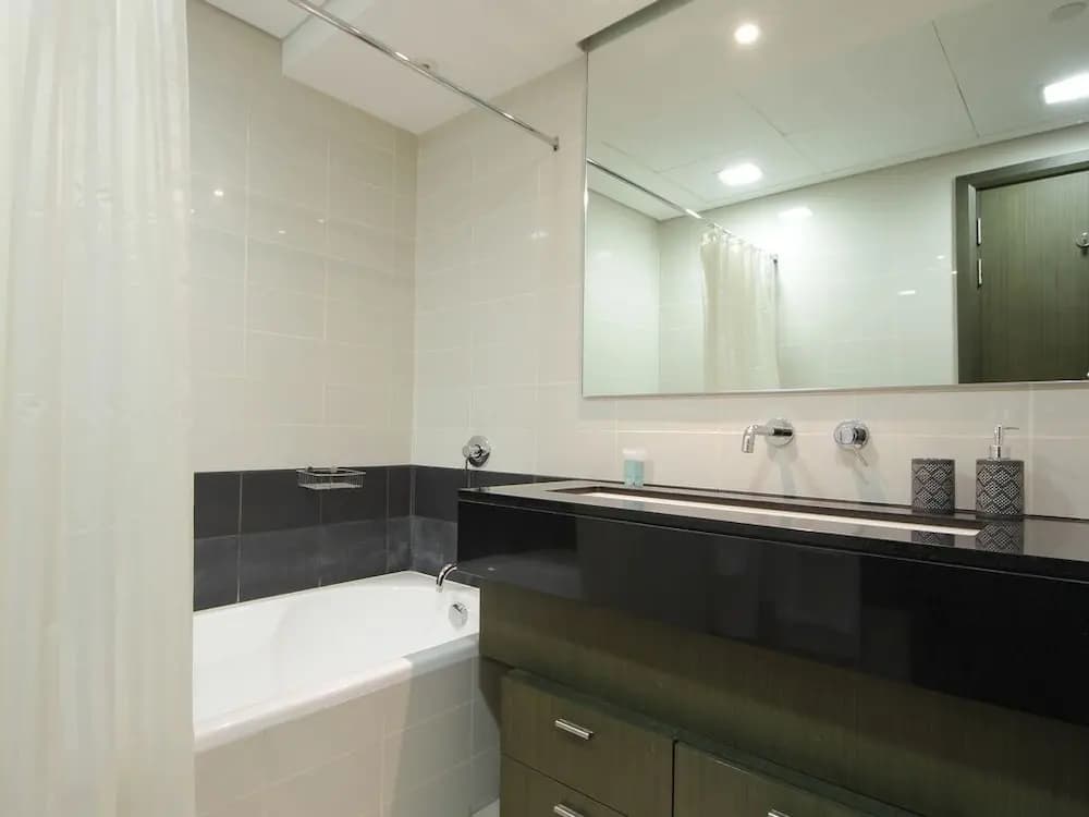 Vacation Bay - Loft West Tower - Boulevard View - photo 8