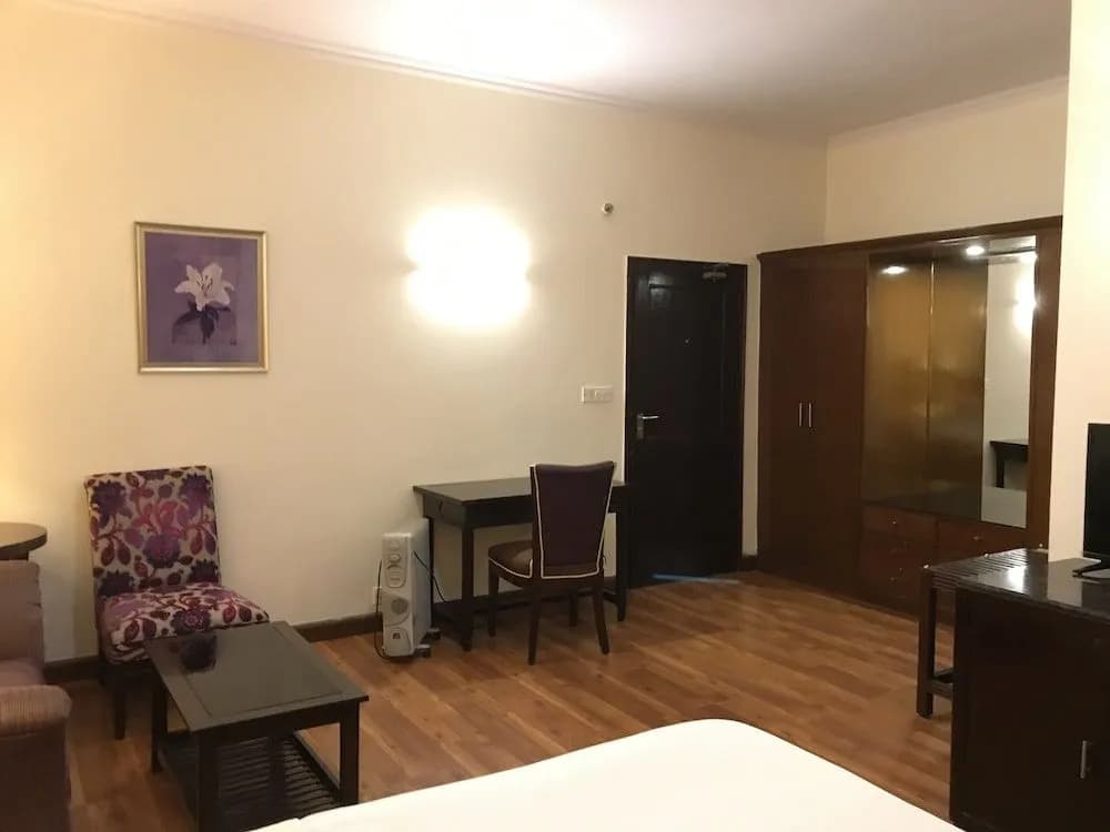 Claremont KNY Hotel - photo 6