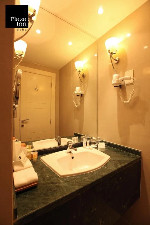 Plaza Inn Hotel - photo 9