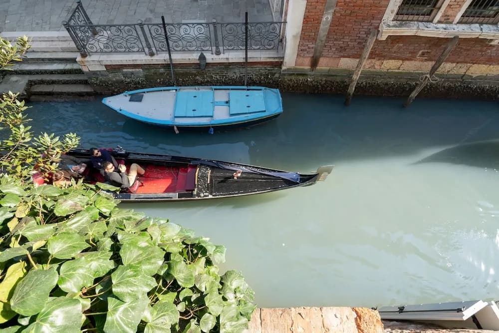 Apartments in San Marco with Canal View - photo 14