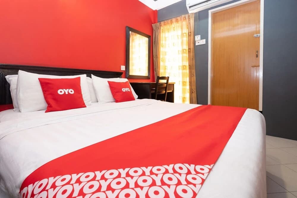 V Hotel by OYO - photo 4