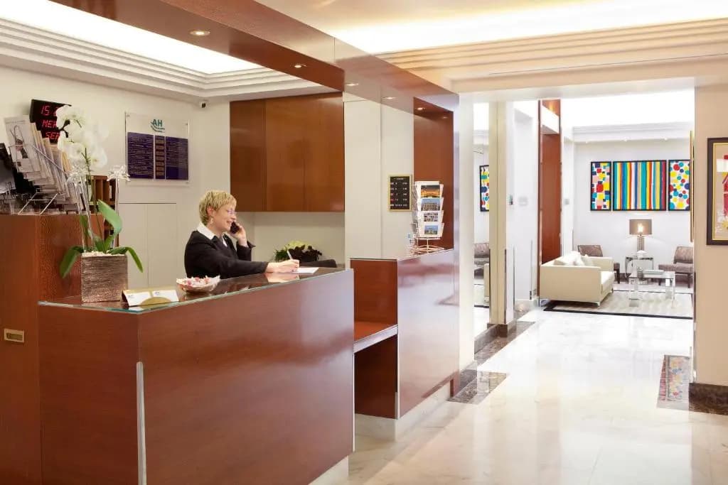 Atlantic Hotel - photo 2