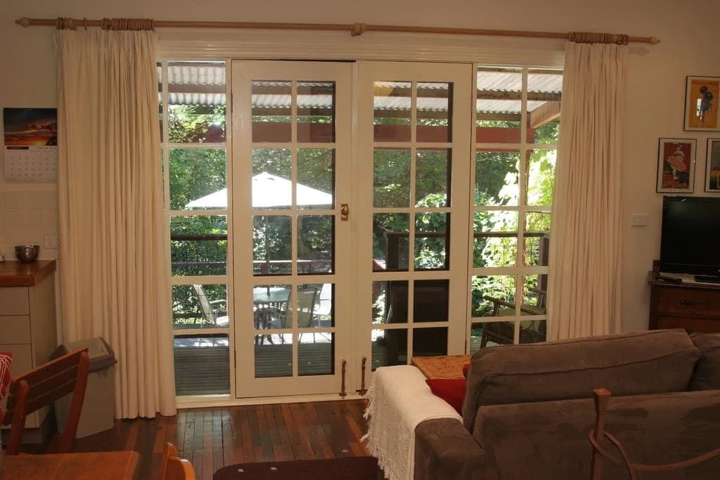 Stones Throw Cottage Bed & Breakfast - photo 5