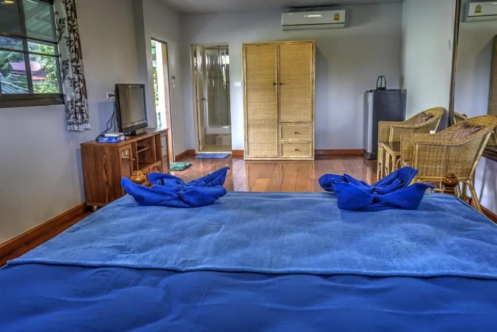 Gila's Garden Bungalows - photo 3