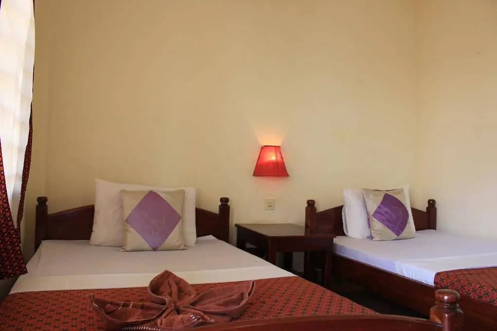 Earthwalkers Guesthouse - photo 3