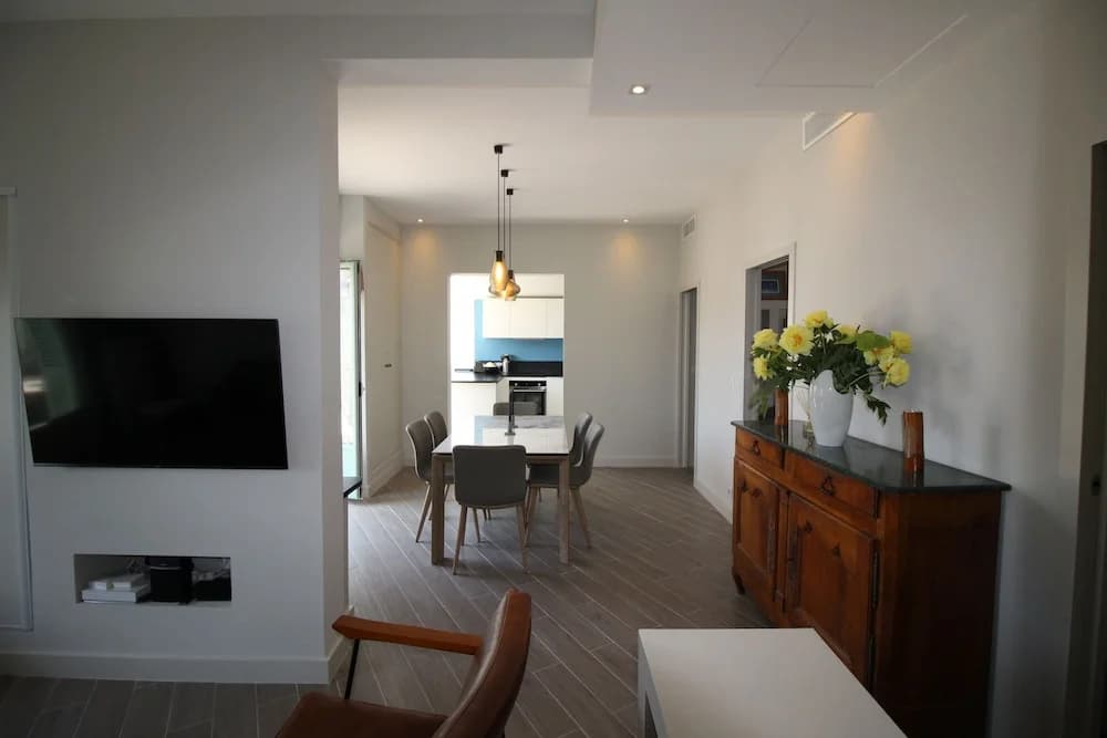 Nice Booking- Le Rooftop Port Terrasse - photo 2