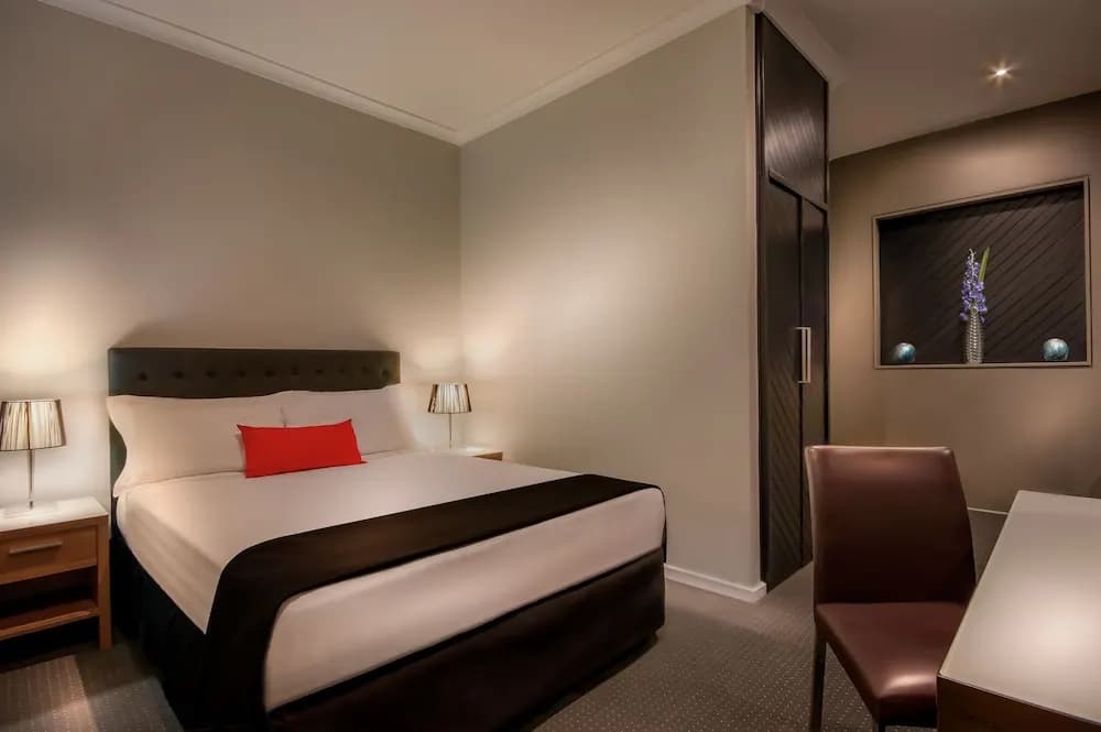 Crest on Barkly Hotel Melbourne - main photo