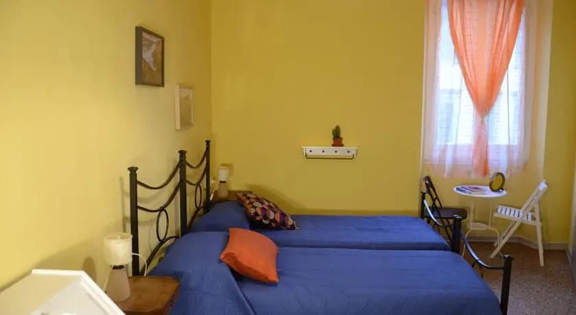 Lorenzo And Lorenzo Bed And Breakfast - photo 2