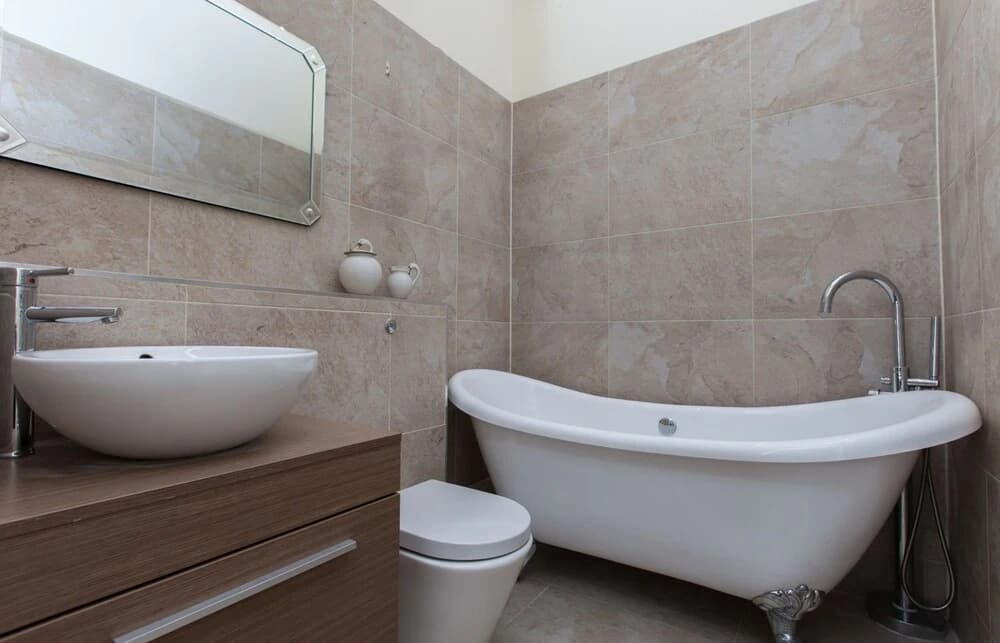 Central, Spacious 3BR Edinburgh Flat For 6 - photo 16