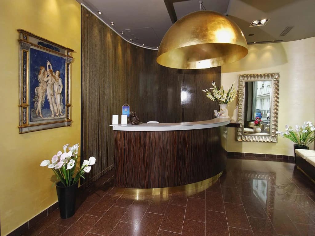 EA Hotel Crystal Palace - photo 2