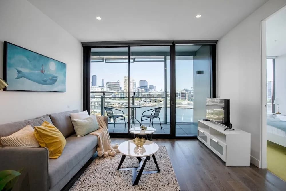 87 Docklands 2BD 2BTH Waterside with Carpark - main photo