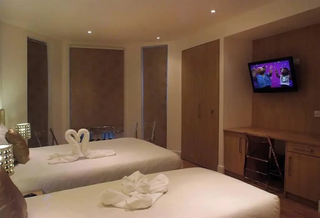 The Kensington Studios - photo 29
