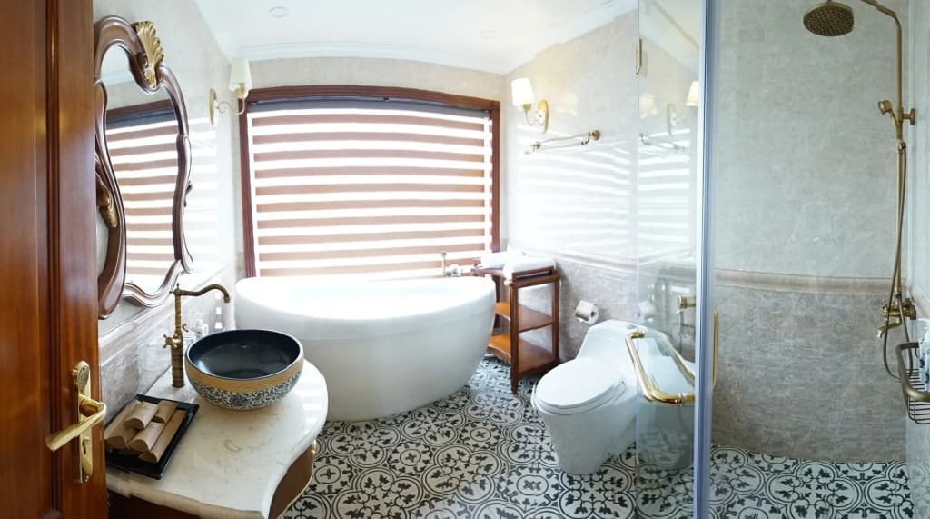 Emperor Cruises Legacy Halong - photo 10