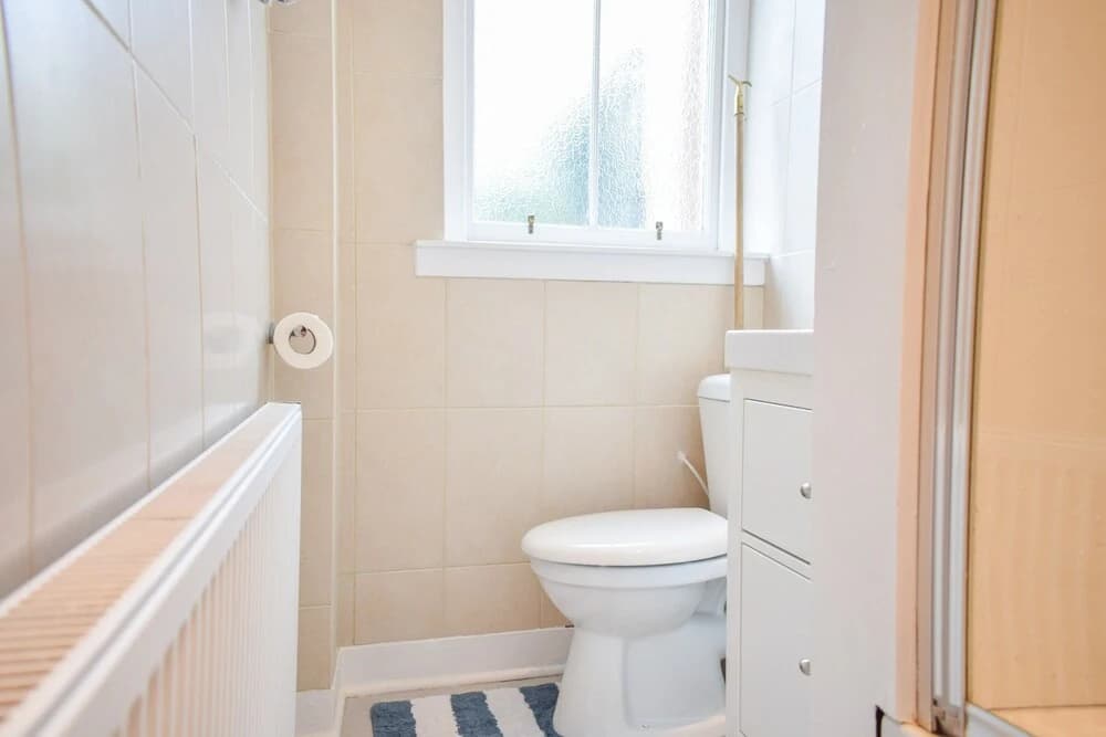 Flat Near Edinburgh Coast - photo 8