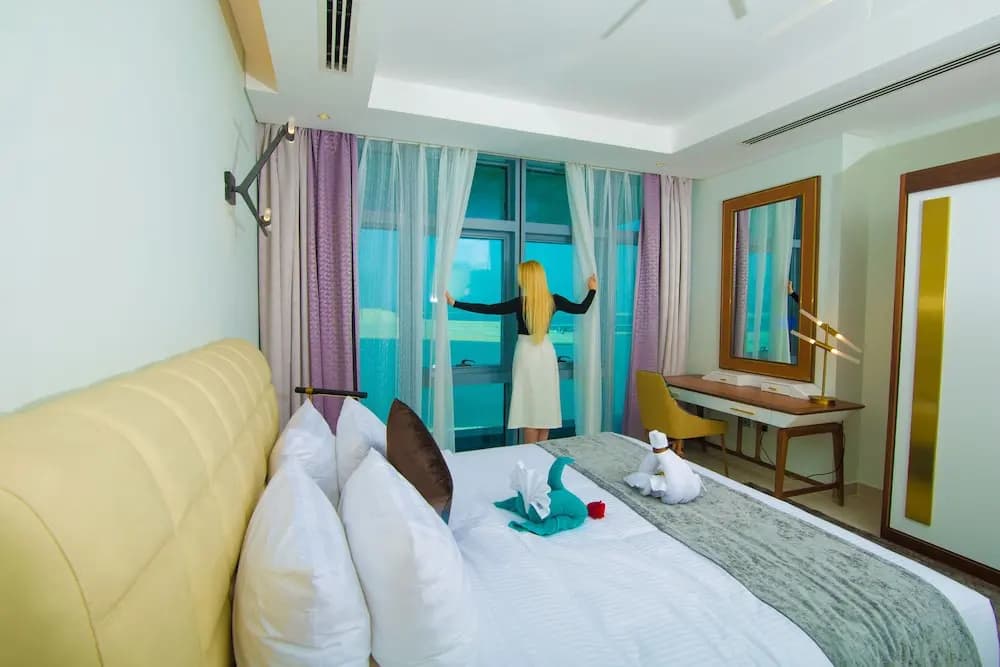 Waterfront Hotel and Apartment - main photo