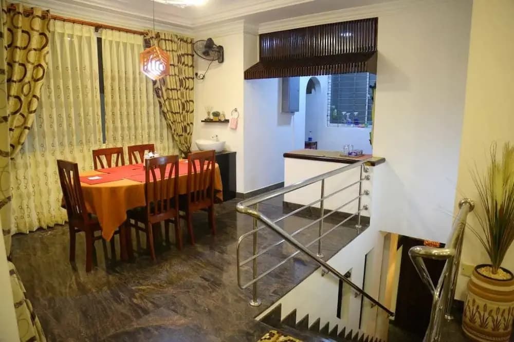 Royal Marine Inn - photo 15