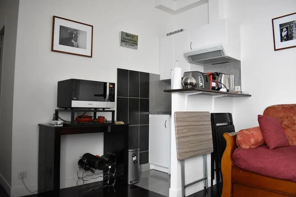 Simplistic 1 Bedroom Apartment in 17th - photo 6