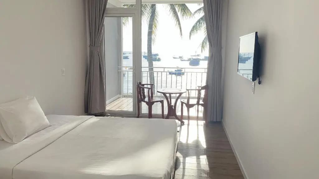 TS Beach House - photo 3