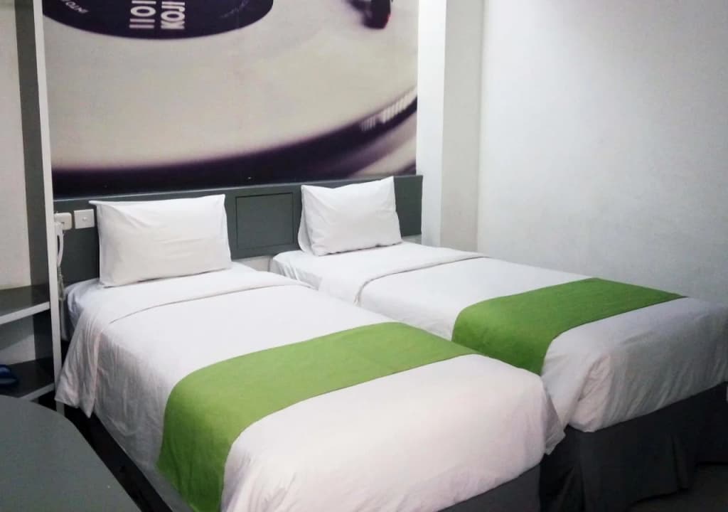 Hotel 88 Kedoya Jakarta - photo 7