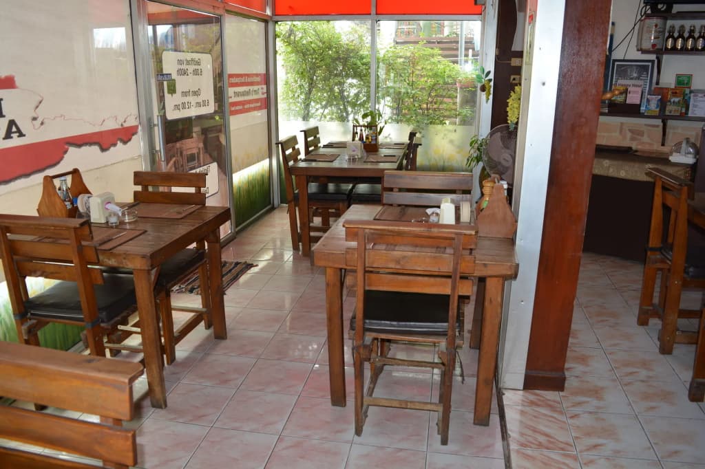 Little Austria Tams Guesthouse - photo 23