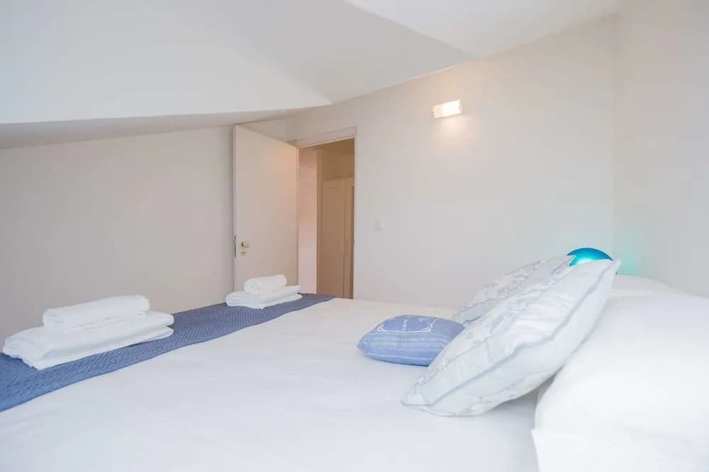 Comfortable and Trendy Lisbon Apartment - photo 14