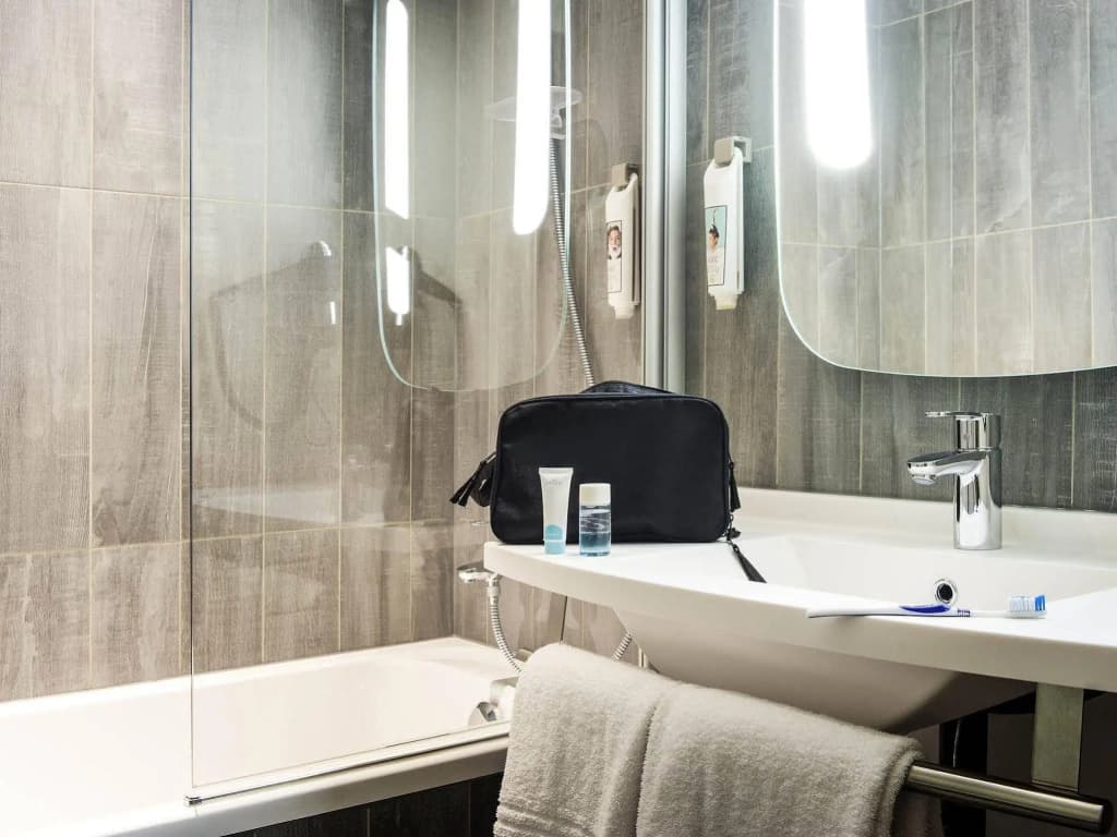 ibis Paris Ornano Montmartre Nord 18ème - photo 9