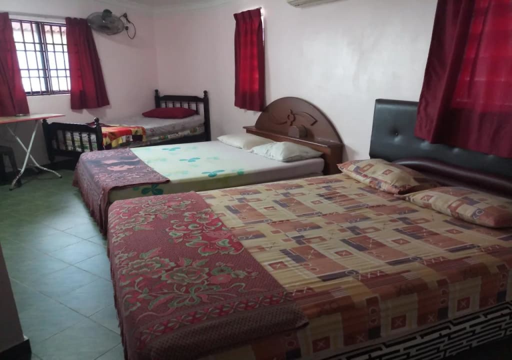 Shalini's Guest House - photo 3
