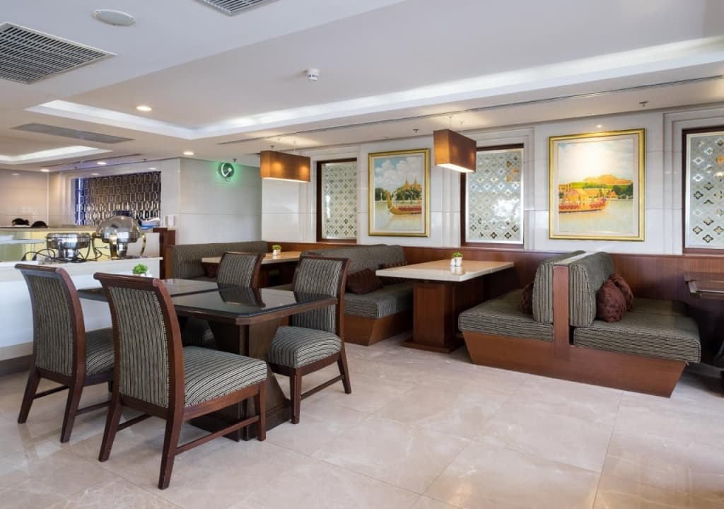 Centre Point Plus Hotel Silom - photo 40