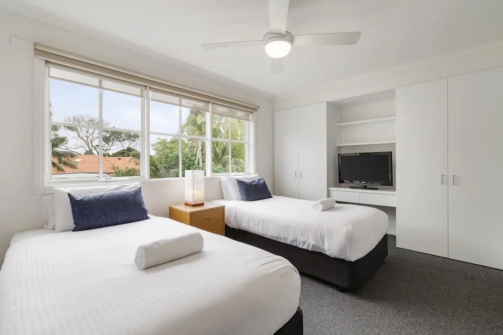 Whitecliffs Beach Resort - photo 2