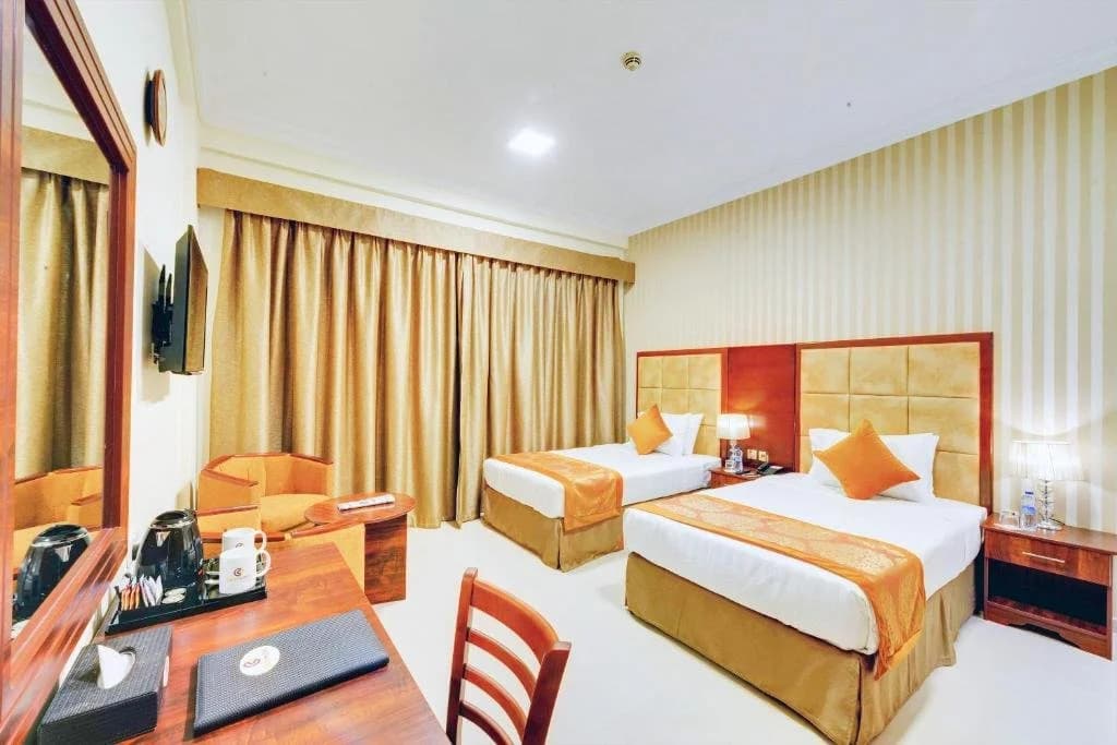 Skylight Hotel - main photo