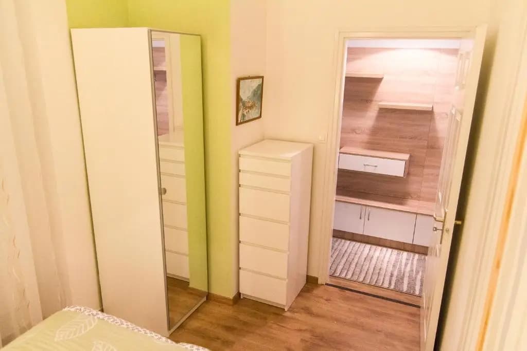 Luxury 2br Apt by the Synagogue - photo 4