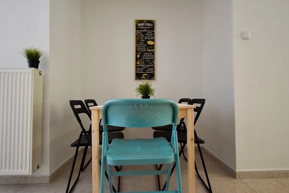 Hi5 Apartments - Ruin Bar District - photo 17
